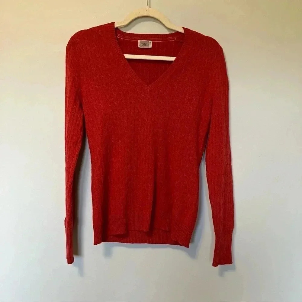 L.L. Bean  cashmere cotton blend cable knit v neck sweater